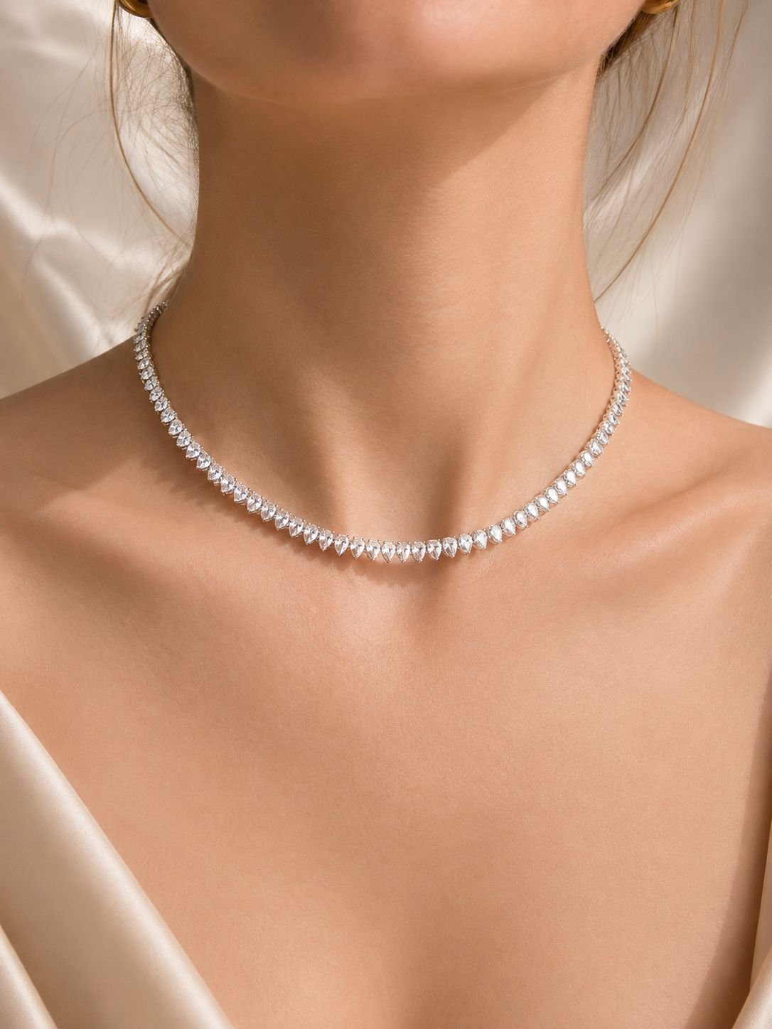 Damla Kristal Işıltı Kolye