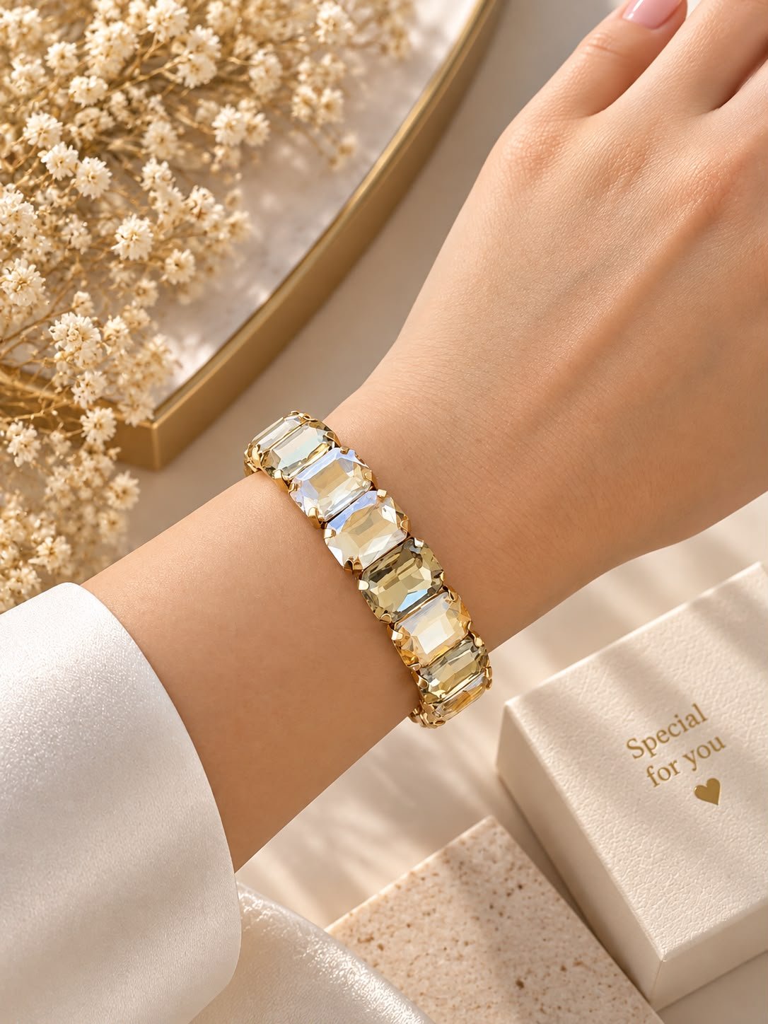 Lal Crystal Luxe Taşlı Gold Bileklik