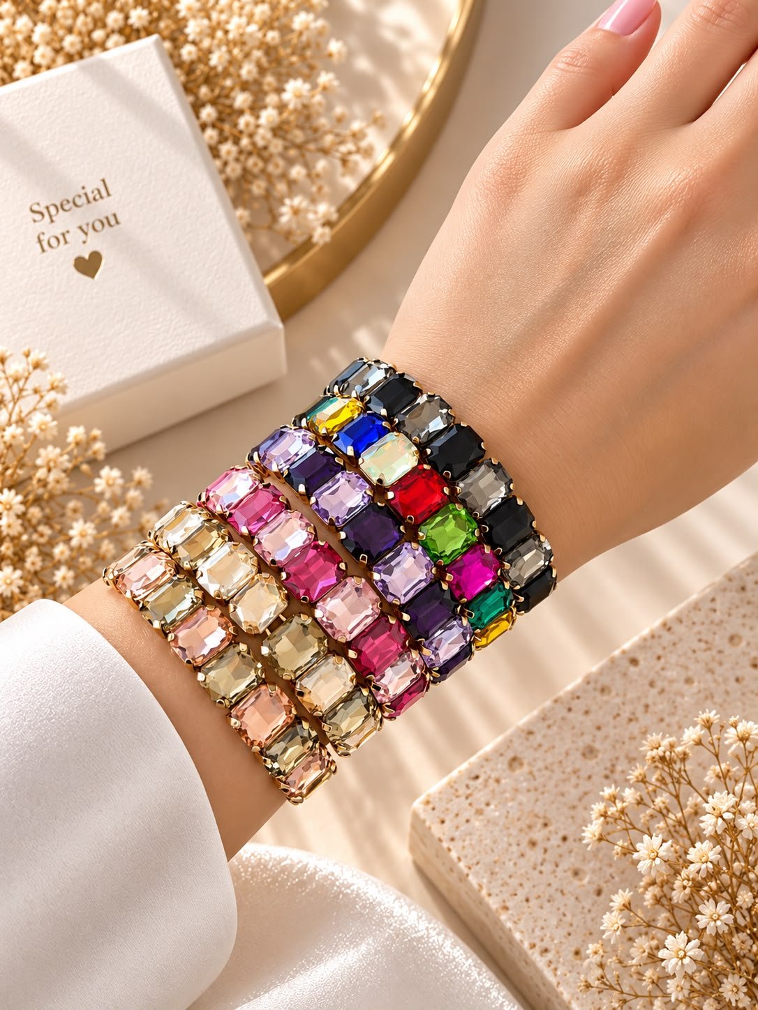 Lal Pink Crystal Pembe Taşlı Gold Bileklik görsel 2